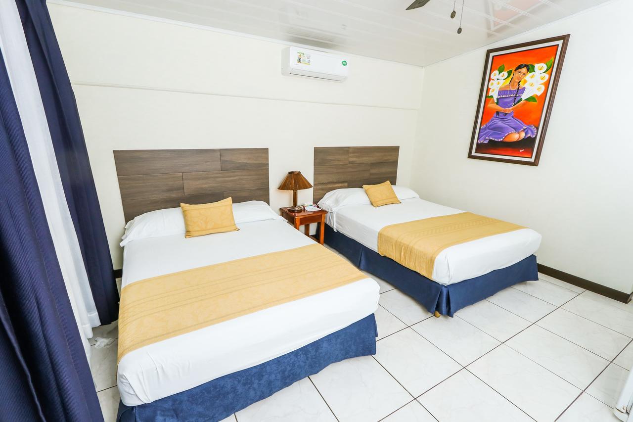 Hotel Flor Blanca Manuel Antonio Kültér fotó