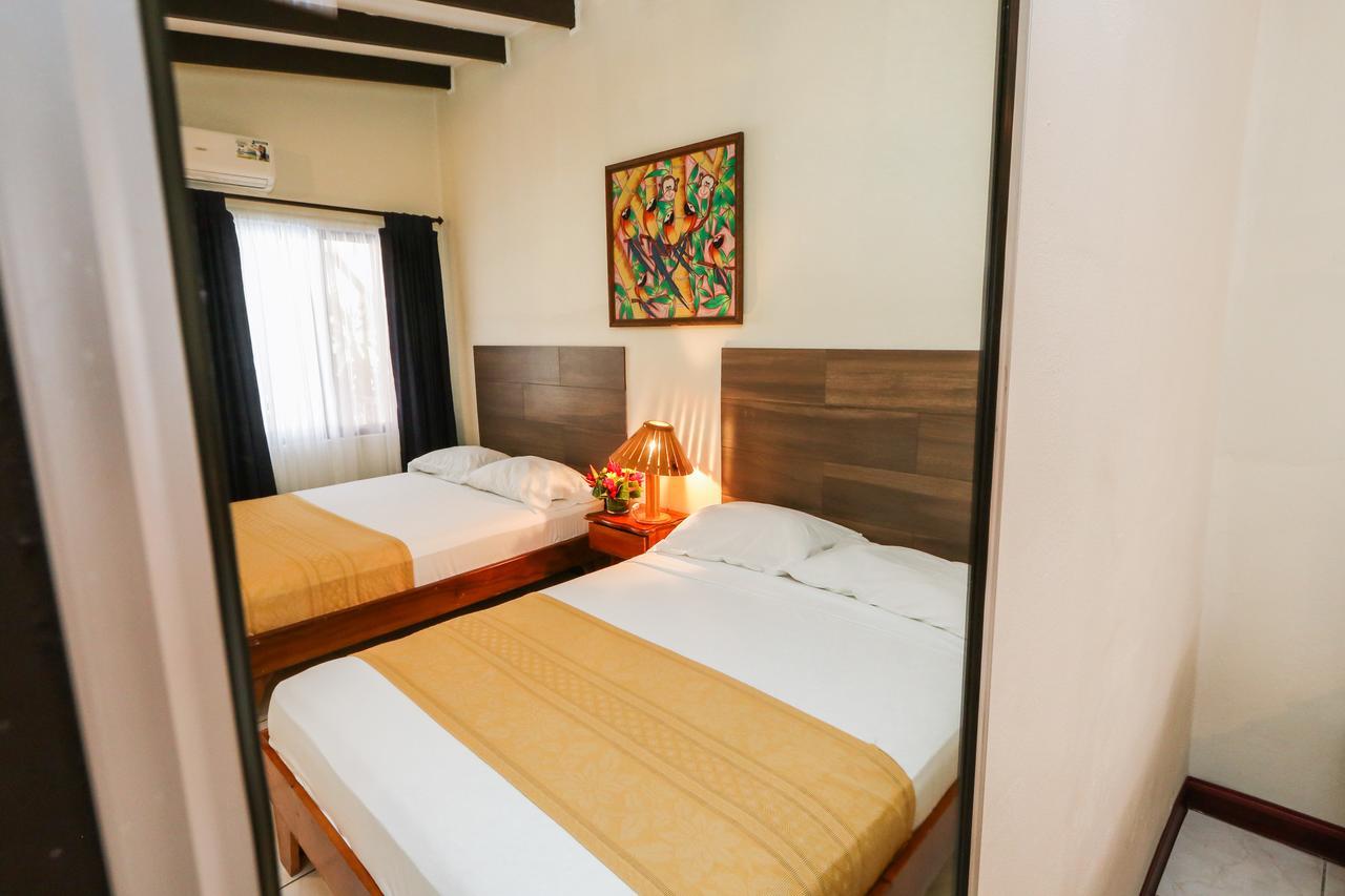 Hotel Flor Blanca Manuel Antonio Kültér fotó