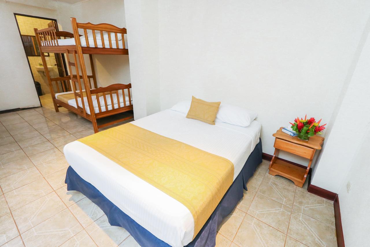 Hotel Flor Blanca Manuel Antonio Kültér fotó