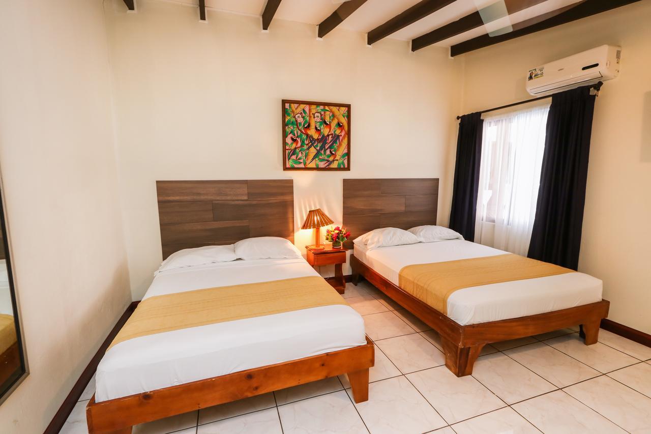 Hotel Flor Blanca Manuel Antonio Kültér fotó
