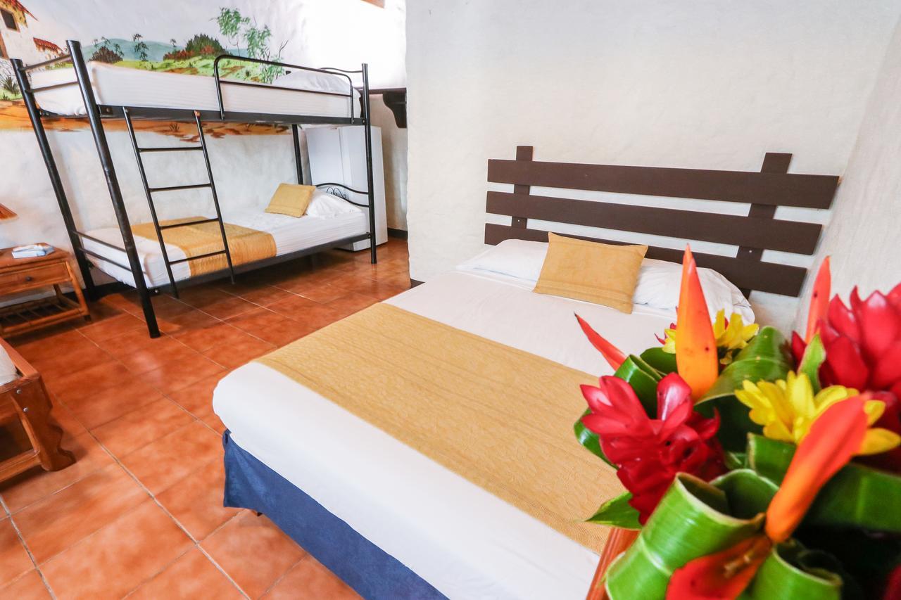 Hotel Flor Blanca Manuel Antonio Kültér fotó
