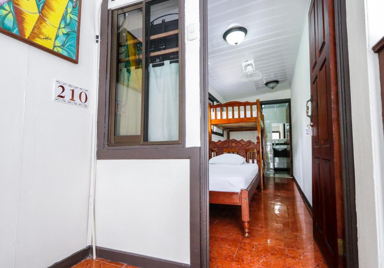 Hotel Flor Blanca Manuel Antonio Kültér fotó